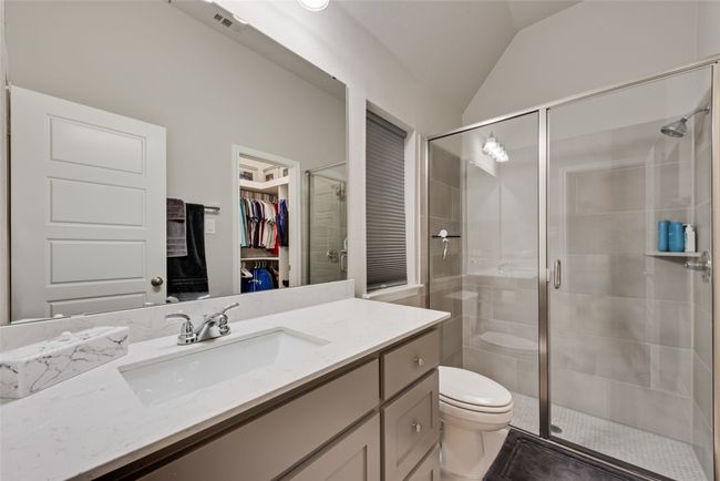 Ensuite for bedroom 2 | Image 21