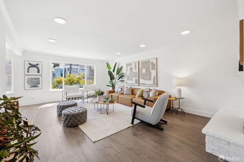118 Ortega St, San Francisco, CA, 94122-4719 | Card Image