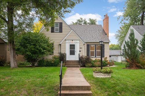 4150 Abbott Ave N, Robbinsdale, MN, 55422-1511 | Card Image