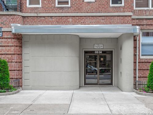 4f-11034 73rd Rd, Forest Hills, NY, 11375-6392 | Card Image