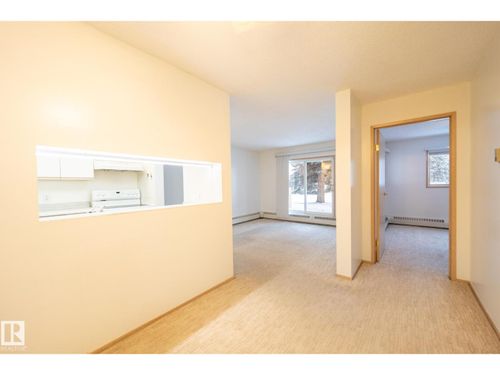 6710 158 Ave Nw, Edmonton, AB, T5Z3A7 | Card Image