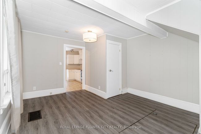 189 Dundas St N, House attached with 3 bedrooms, 2 bathrooms and 5 parking in Cambridge ON | Image 15