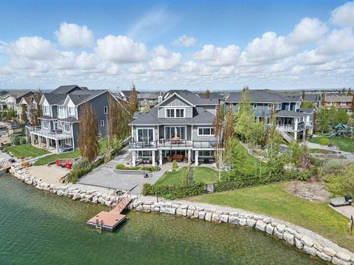 {{alt}} | Card Image