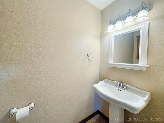 1530 Redwood Pl, House other with 4 bedrooms, 3 bathrooms and null parking in Tahlequah OK | Image 47