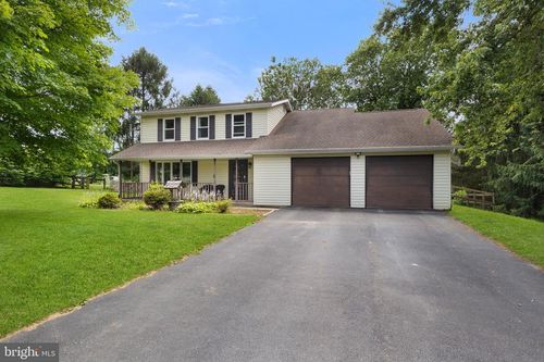 656 Juli Dr, NEW FREEDOM, PA, 17349-8541 | Card Image