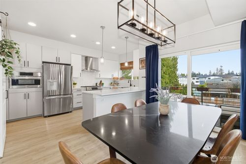 b3-806 164th St Sw, Lynnwood, WA, 98087 | Card Image