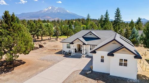 5541 Lake Shastina Dr, Weed, CA, 96094-9494 | Card Image