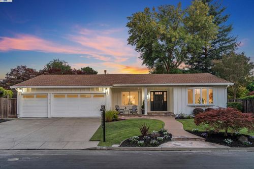 62 Saint Luke Ct, Danville, CA, 94526-5325 | Card Image