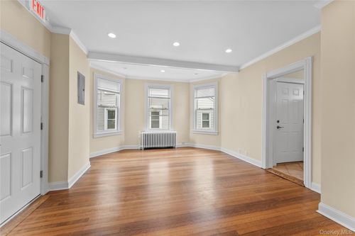 1st-81 N Washington St, Tarrytown, NY, 10591-3338 | Card Image