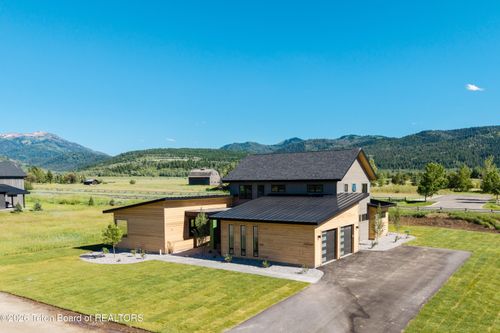 9491 Timberline Loop, Victor, ID, 83455-1342 | Card Image