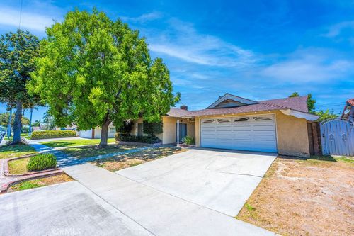 2023 S Janette Ln, Anaheim, CA, 92802-3215 | Card Image