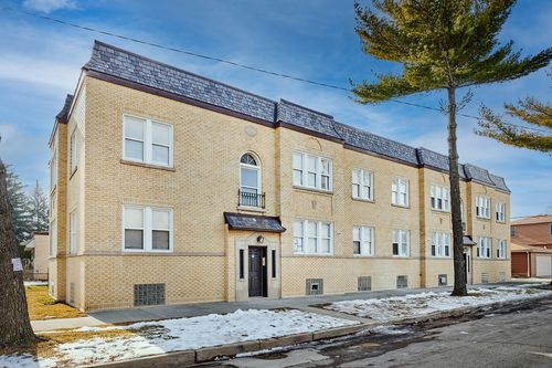 gw-5703 Seminole St, Chicago, IL, 60646-6313 | Card Image