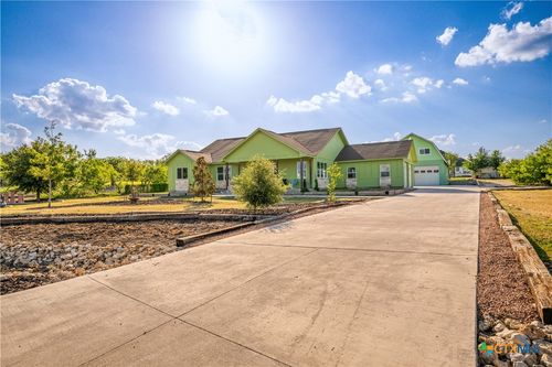 459 E Ridge Ln, Niederwald, TX, 78640-2324 | Card Image