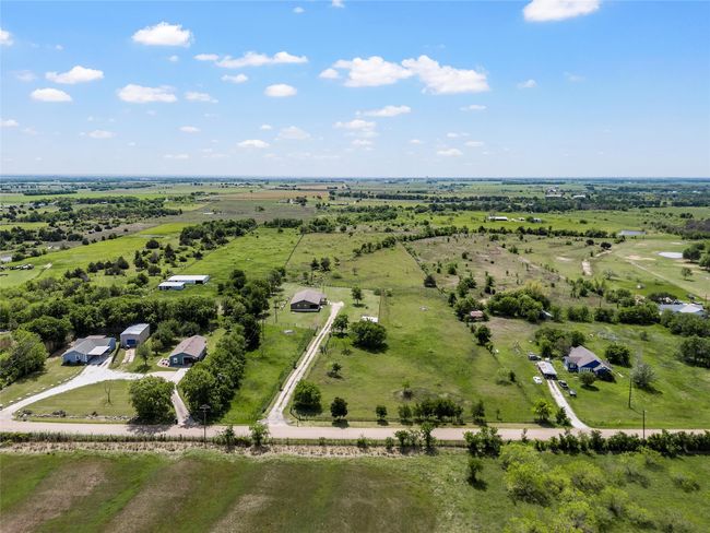 1518 Roadrunner Trl, House other with 4 bedrooms, 3 bathrooms and null parking in Riesel TX | Image 27