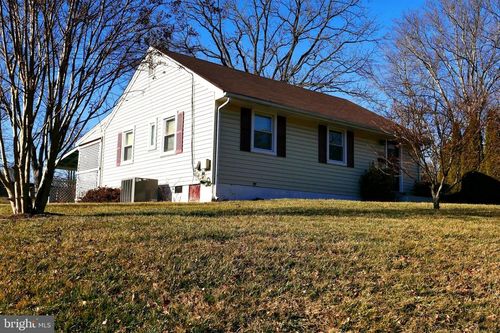 7236 Pimmit Ct, FALLS CHURCH, VA, 22043-1409 | Card Image