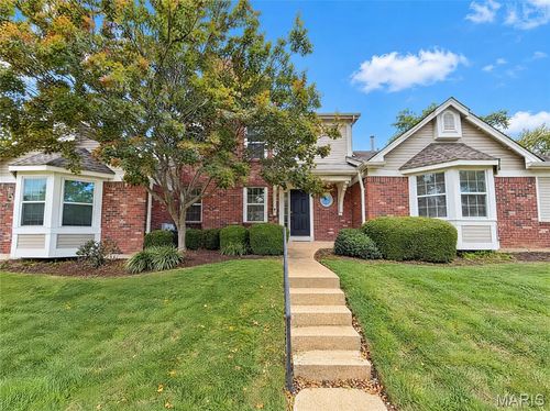 1927 Dewitt Ridge Dr, Chesterfield, MO, 63017-8772 | Card Image