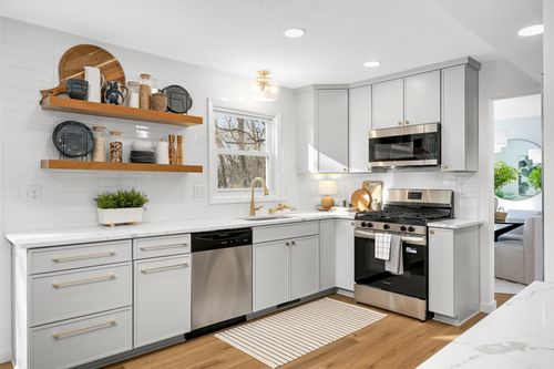 3835 Harbor Ln N, Plymouth, MN, 55446-3319 | Card Image