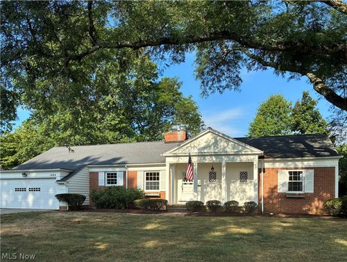 1822 Donna Dr, Westlake, OH, 44145-3552 | Card Image