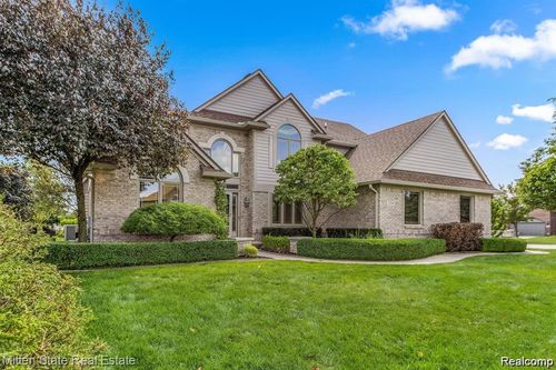 21254 Clayton Dr, Macomb, MI, 48044-1855 | Card Image
