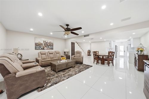 1789 W 72nd St, Hialeah, FL, 33014-4465 | Card Image
