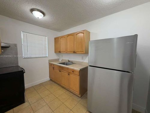 8-1330 Ne 127th St, North Miami, FL, 33161-5177 | Card Image