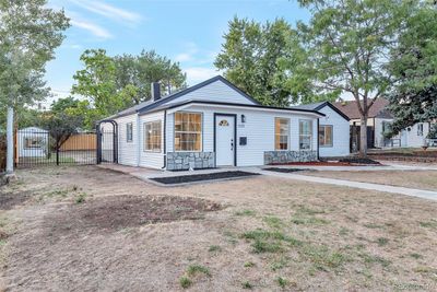 1131 S Raleigh Street, House other with 3 bedrooms, 2 bathrooms and 4 parking in Denver CO | Image 2