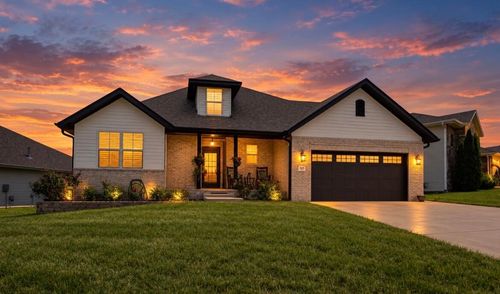 813 Brewer Ave, Nixa, MO, 65714-9458 | Card Image
