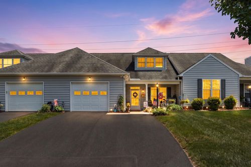 24 Villa View Dr, Staunton, VA, 24401-5680 | Card Image