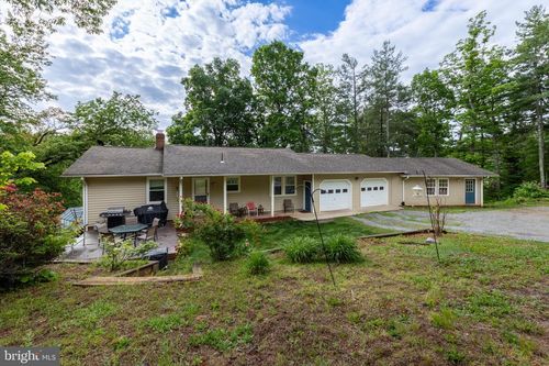 571 Cc Rd, Hood, VA, 22723 | Card Image