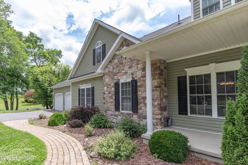 223 Country Rd, Lewisburg, PA, 17837-7062 | Card Image