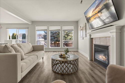 5690 Lindys Dr, Chilliwack, BC, V2R5T2 | Card Image