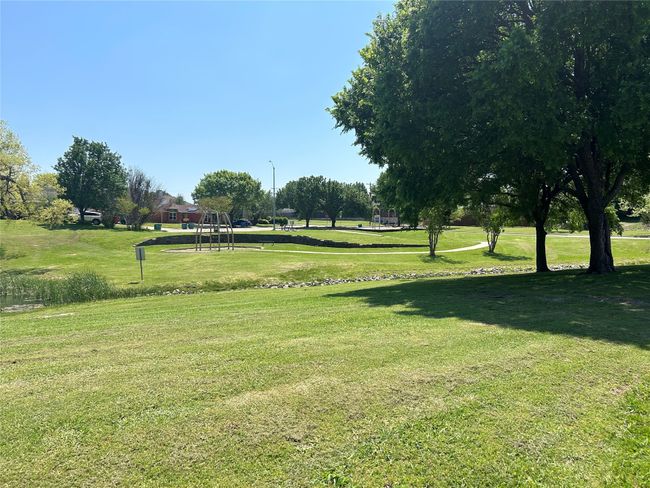 1712 Creekside Ave, House other with 4 bedrooms, 2 bathrooms and null parking in Sherman TX | Image 25