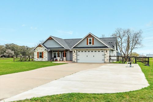 613 Winchester Trl, Angleton, TX, 77515-9687 | Card Image