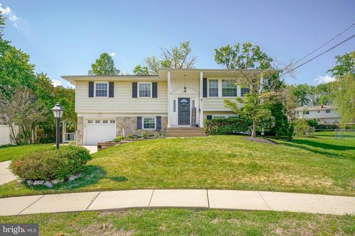 428 Temple Ct, WOODBURY HEIGHTS, NJ, 08097-1212 | Card Image