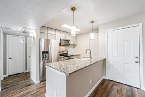 32-2822 S Bartell Dr, Houston, TX, 77054-1442 | Card Image