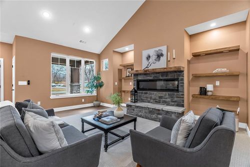 920 N 14th St, Leavenworth, KS, 66048-1292 | Card Image