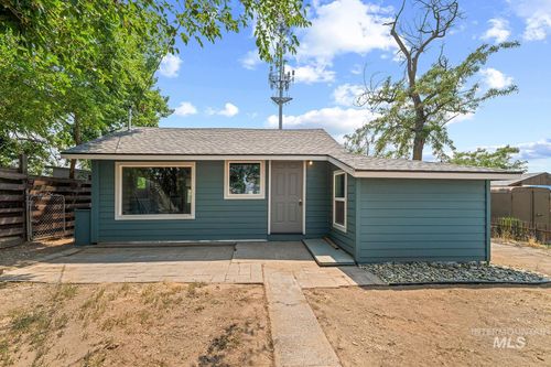 708 15th Ave, Lewiston, ID, 83501-3720 | Card Image