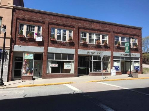 2 Monument Sq, Woonsocket, RI, 02895-3084 | Card Image