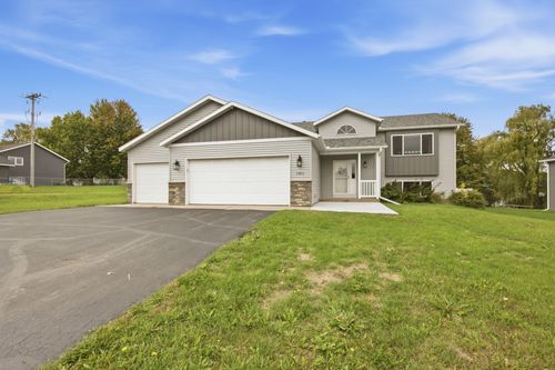 1801 Eastern Star Loop, Sauk Rapids, MN, 56379-2932 | Card Image