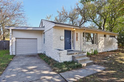 3185 E 26th St, Tulsa, OK, 74114-4403 | Card Image