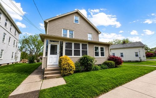 156 South St, Chicopee, MA, 01013-2435 | Card Image