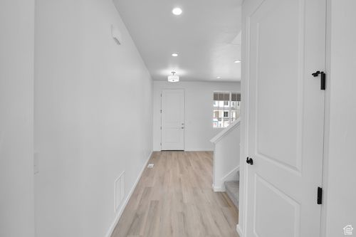346-243 W 800 S, Willard, UT, 84340-6758 | Card Image