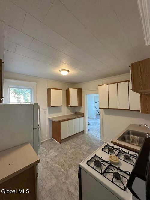 169 Kingsboro Ave, Gloversville, NY, 12078-1625 | Card Image