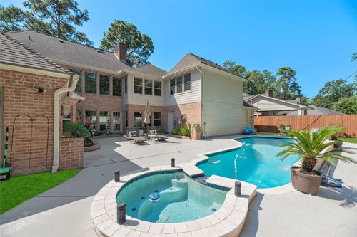 15318 Wilkshire Ct, Houston, TX, 77069-1549 | Card Image