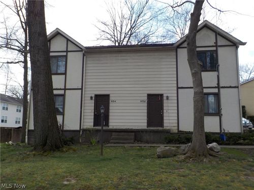 954 Tallmadge Rd, Cuyahoga Falls, OH, 44221-5046 | Card Image
