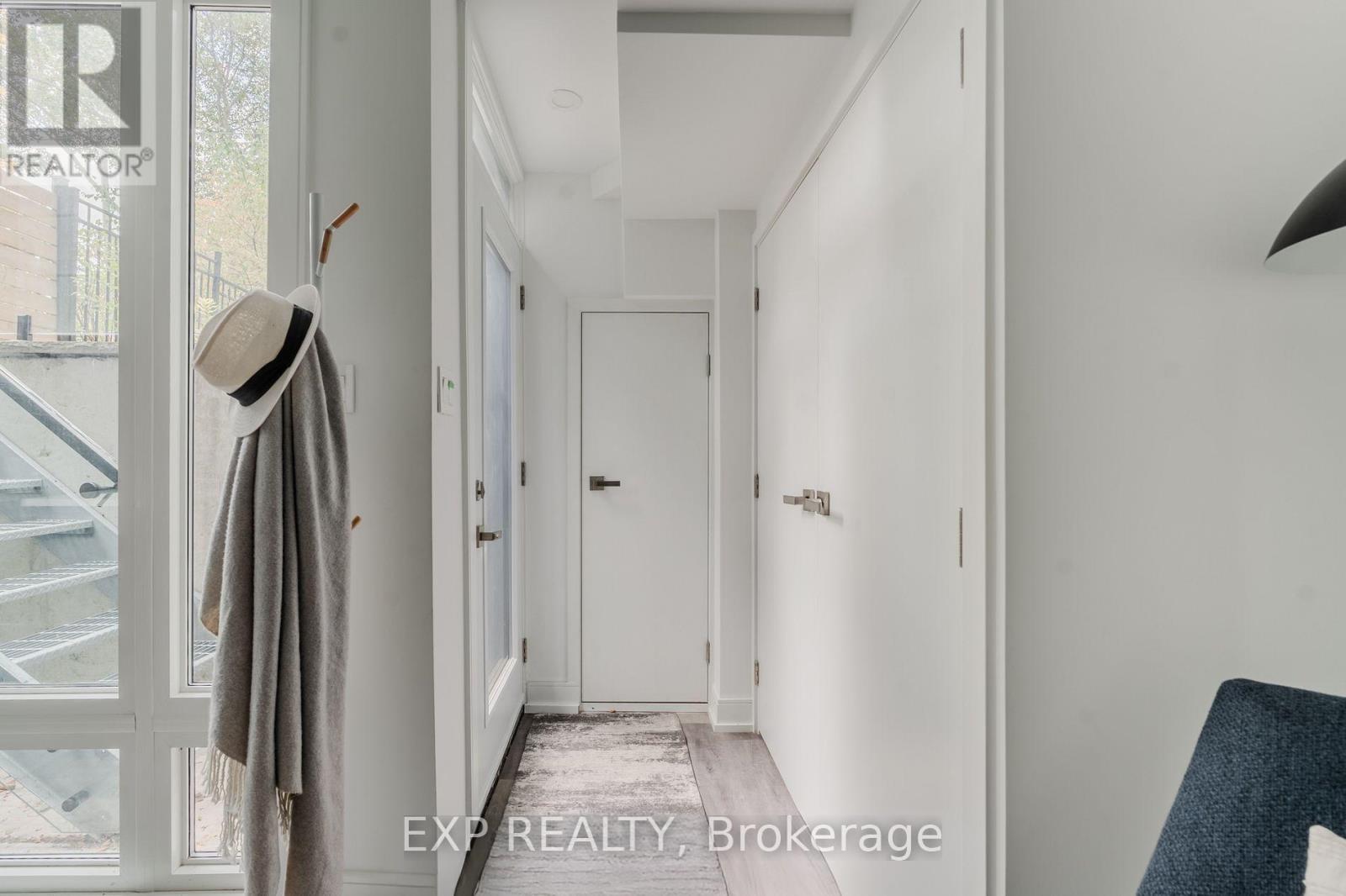 Residential Lease in Toronto (East End-Danforth) 3