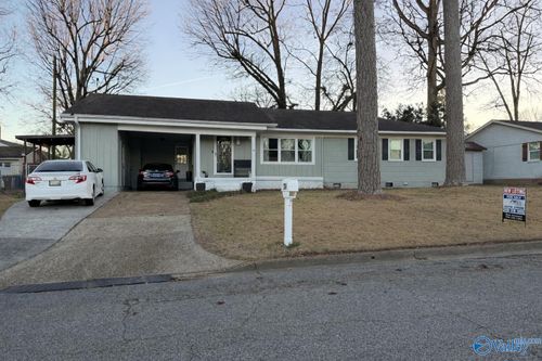 204 Wheeler St Nw, Hartselle, AL, 35640-1852 | Card Image