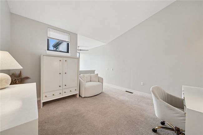 Lots of space and could be used as a home office. | Image 17