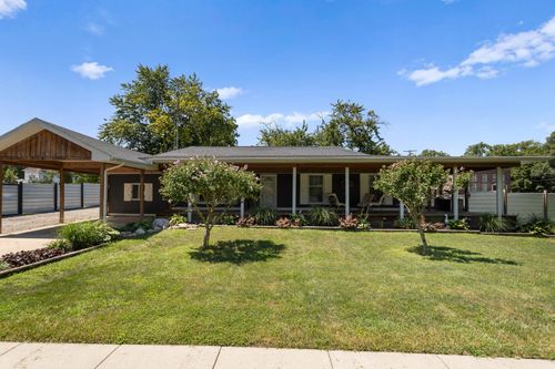 100 East St, Hume, IL, 61932-7041 | Card Image