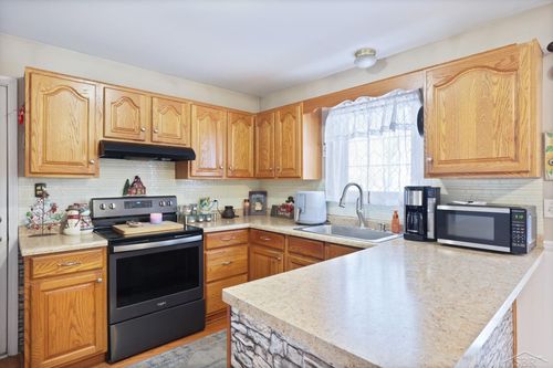 5850 Rupprecht Rd, Vassar, MI, 48768-9261 | Card Image